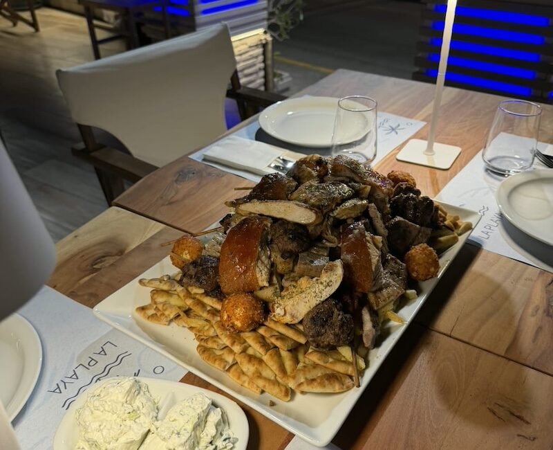 meat platter large - Ποικιλία κρεατικών μεγάλη, καλή όρεξη